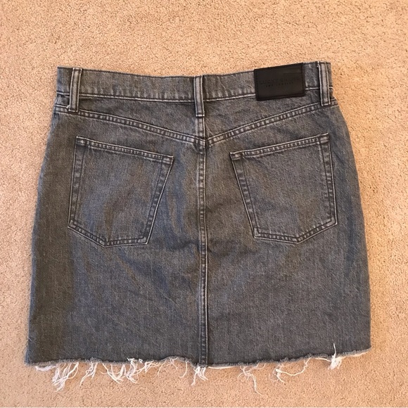 Lucky Brand High Rise Denim Mini Skirt Womens Size 10 30 Grey Raw Frayed Hem - Picture 3 of 11